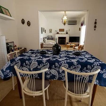 Manos House Salamina * Kanakia