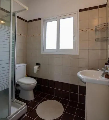 Manos House Salamina Vakantiehuis