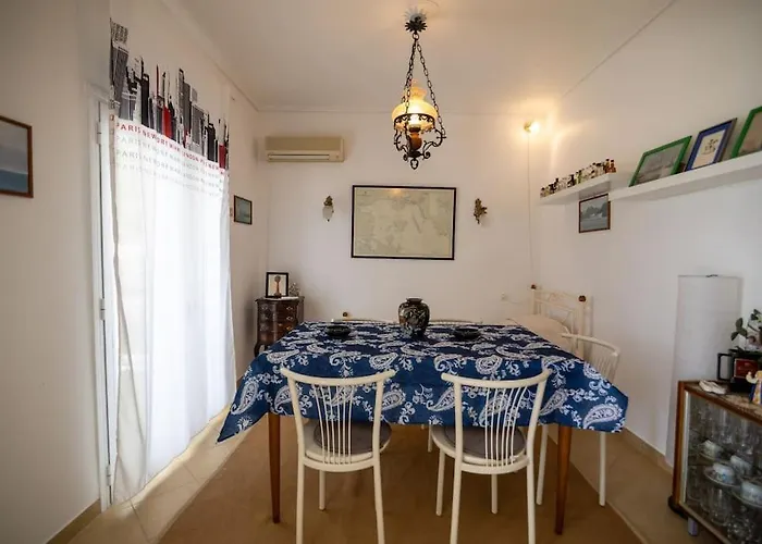 Vakantiehuis Manos House Salamina *