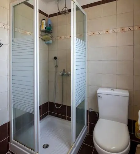 Manos House Salamina Vakantiehuis *