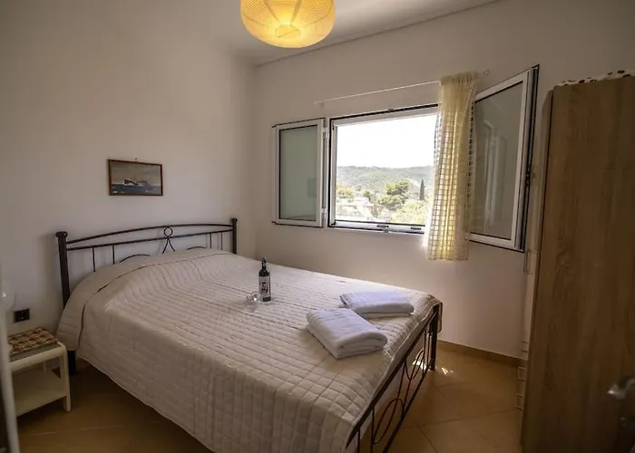 Vakantiehuis Manos House Salamina *