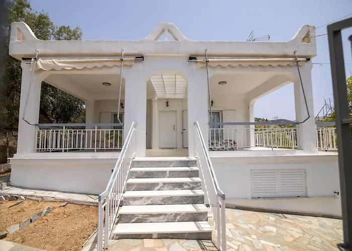 Vakantiehuis Manos House Salamina *