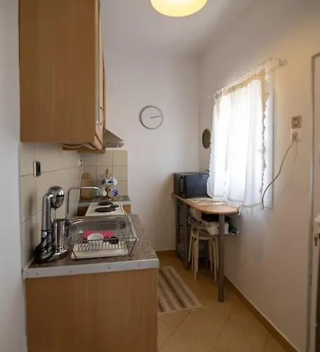 Manos House Salamina Vakantiehuis Kanakia