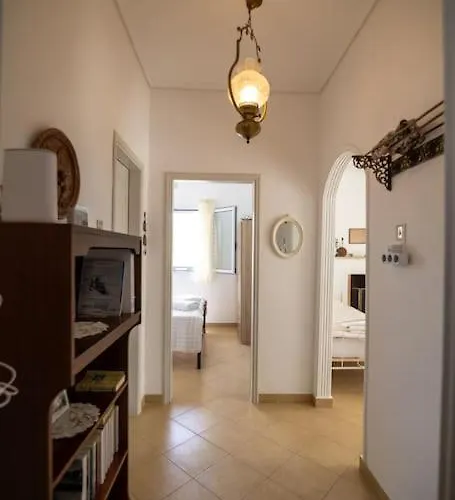 Vakantiehuis Manos House Salamina